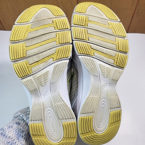 New Balance 711 Training Shoes Size 8 Gray & Yellow - Picture 6 of 6